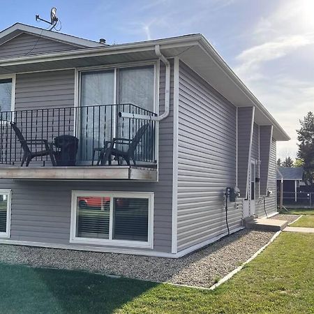 Wonderful 2-Bedroom Apartment Camrose Exteriör bild